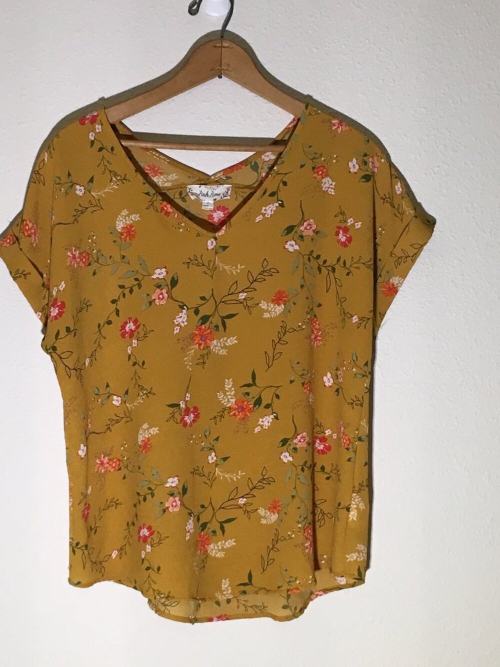 Pink Rose Women's Floral Top, V-neck, Summer, Short Sleeve